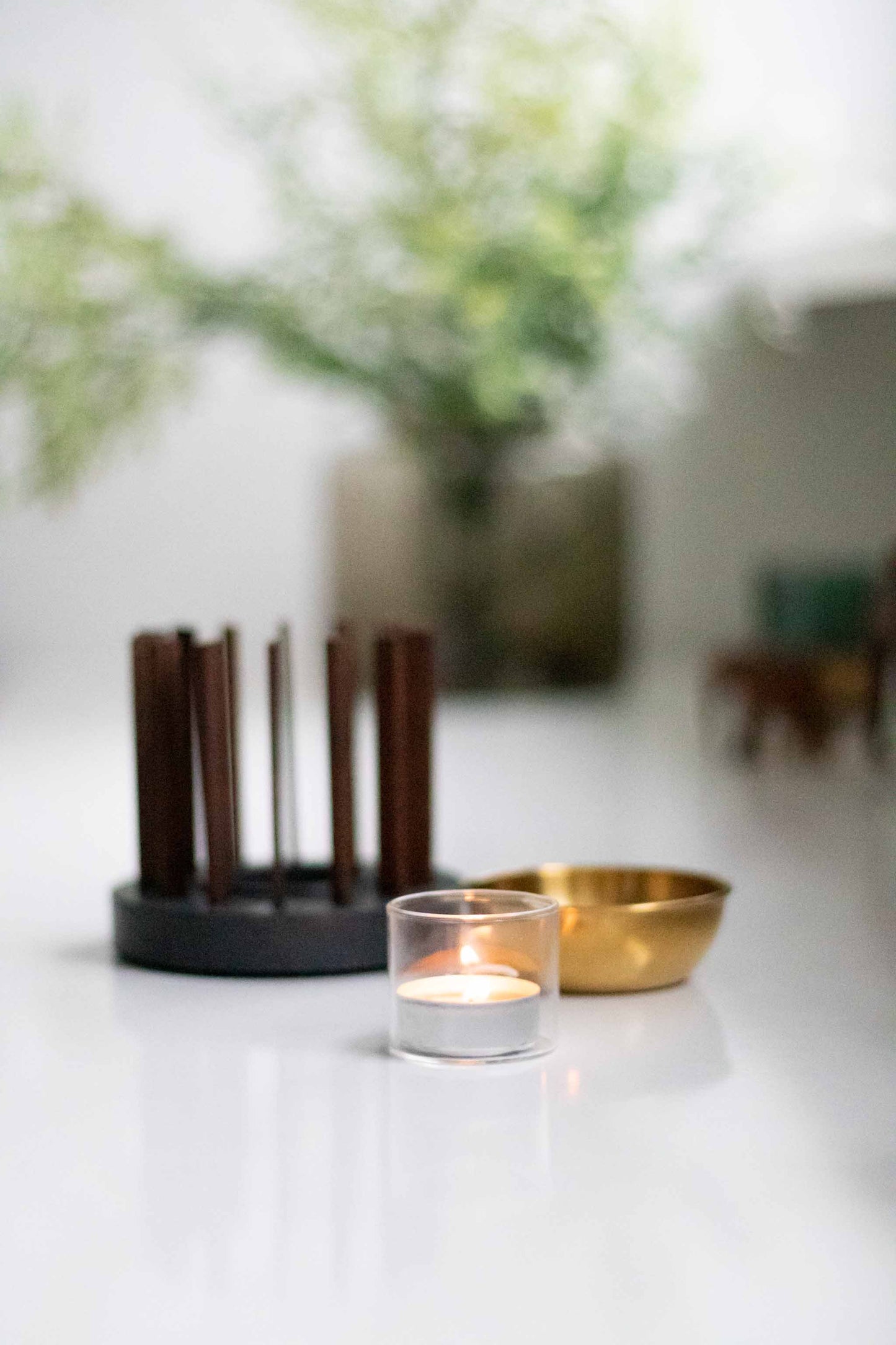 Molika Duftlampe aus Nussbaum und Beton (Nussbaum/Anthrazit)