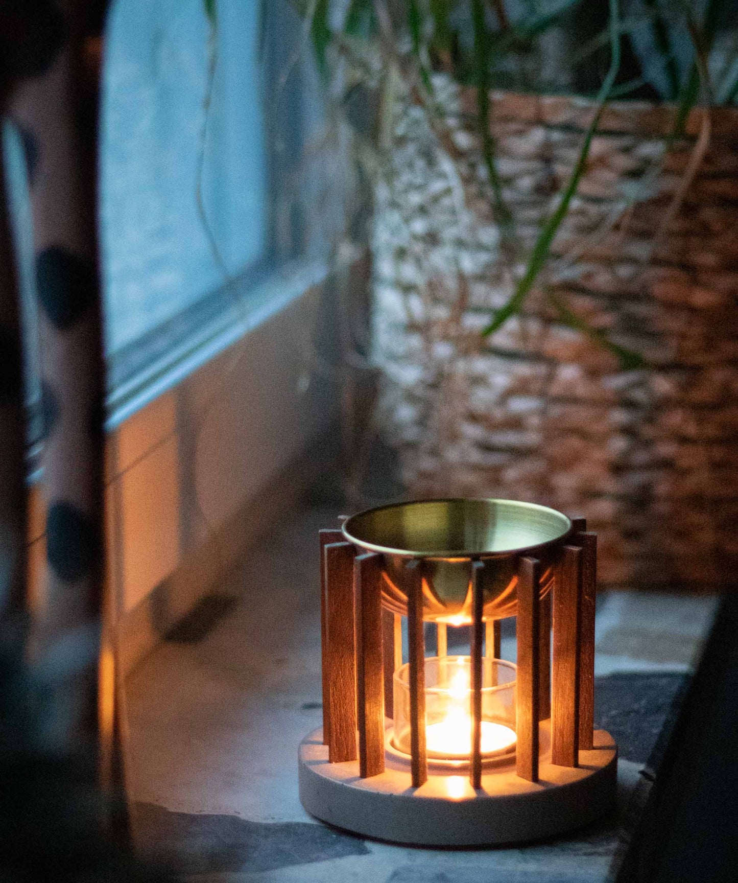 Molika Duftlampe aus Eiche und Beton (Eiche/Grau)